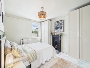 Bedroom- click for photo gallery